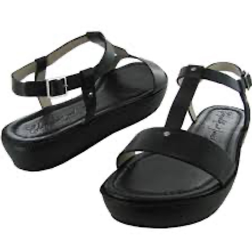 Elizabeth And James Cree Ankle Strap Black Leather Platform Sandals​​